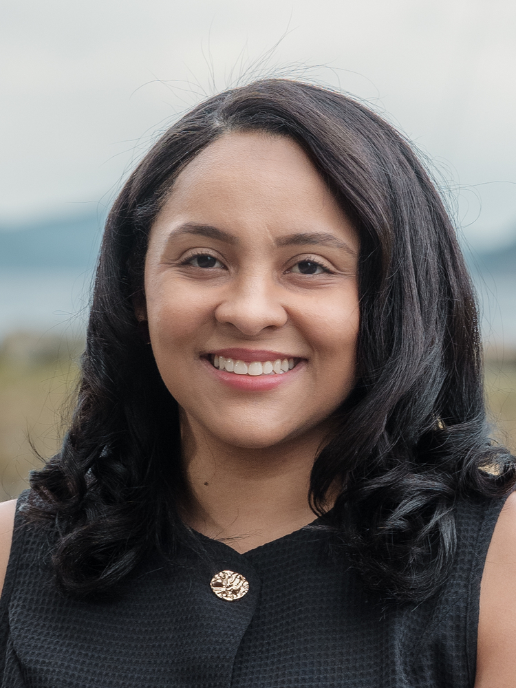 Thaís Beattie - Realtor at Dockside Realty on Pender Island
